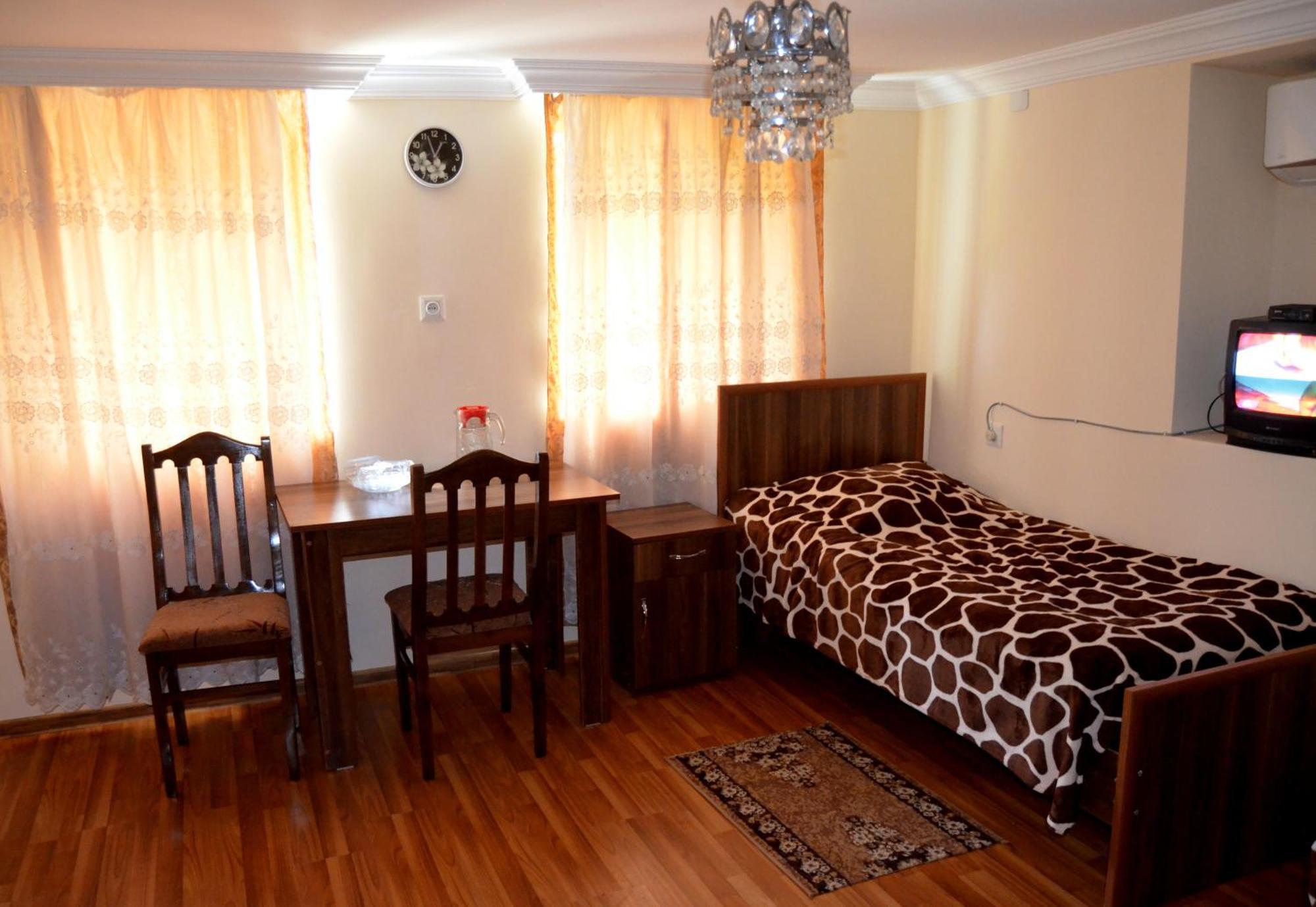 Nunu'S Guesthouse Cchaltubo Exteriér fotografie
