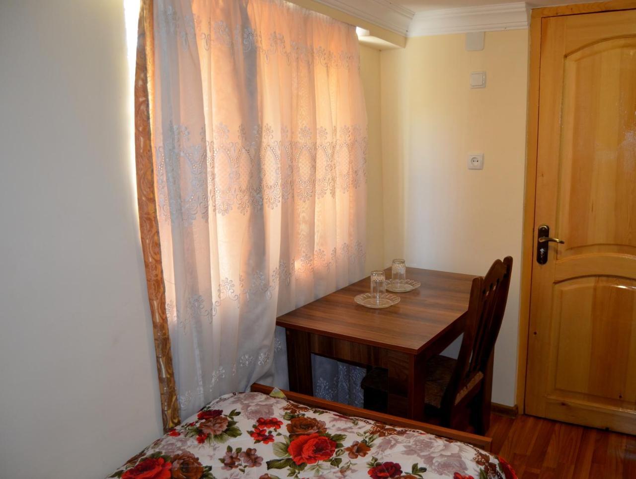 Nunu'S Guesthouse Cchaltubo Exteriér fotografie