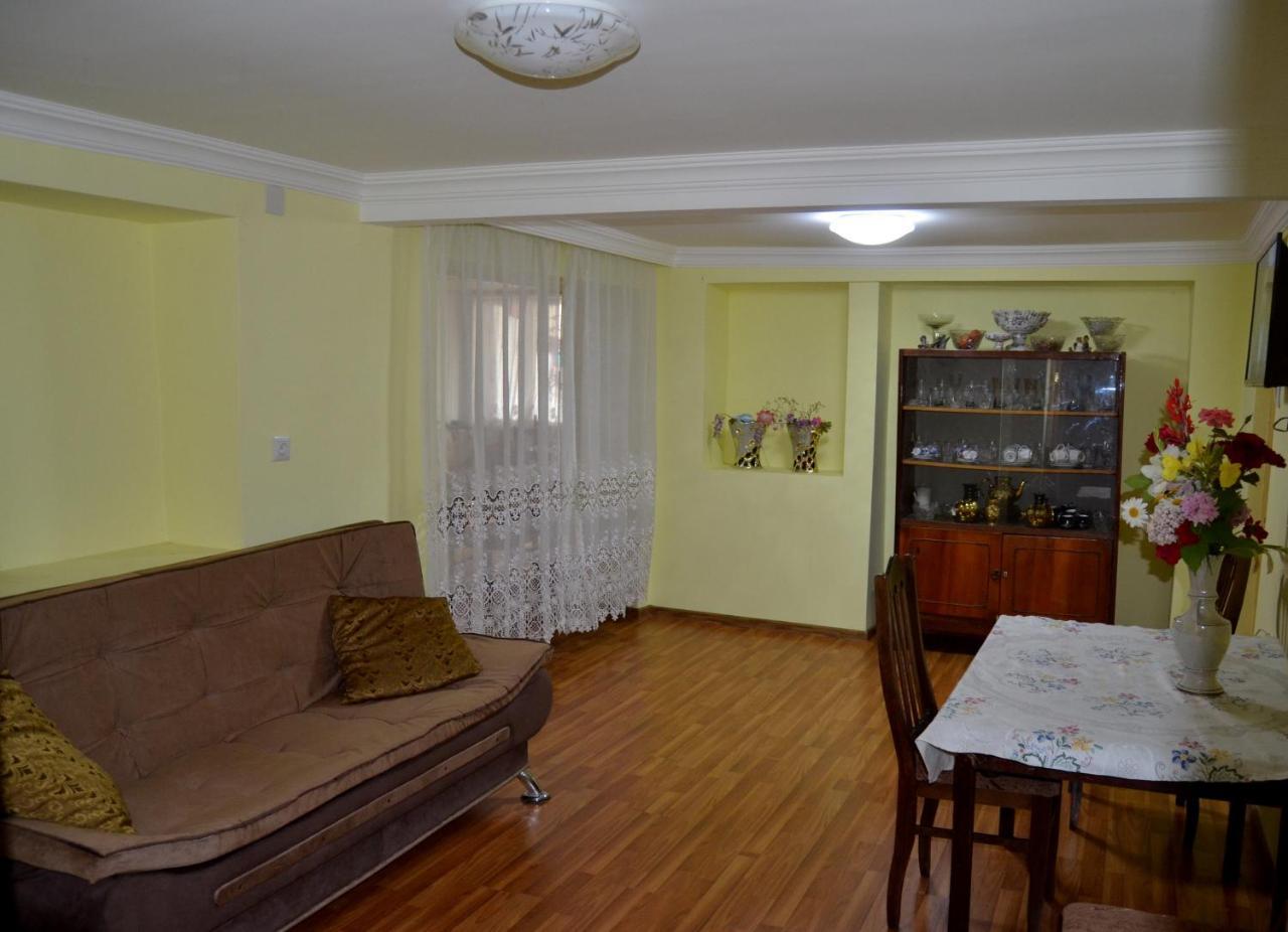 Nunu'S Guesthouse Cchaltubo Exteriér fotografie